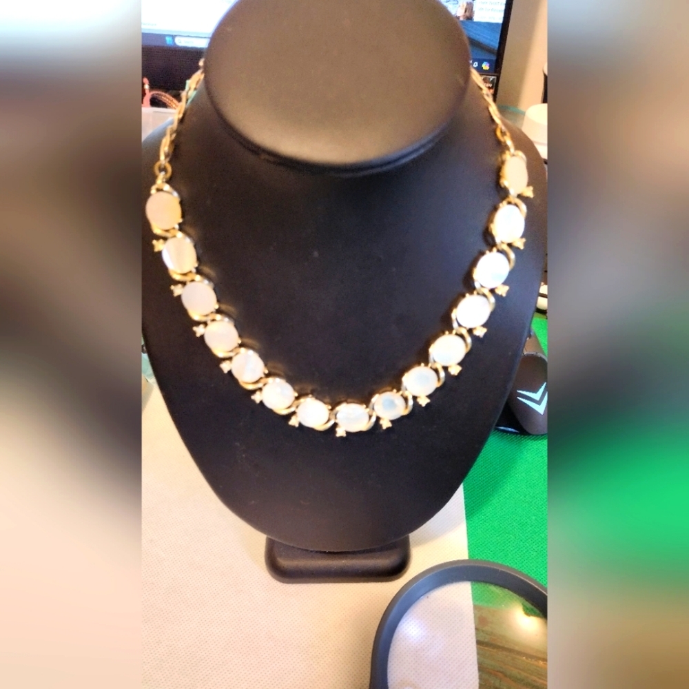 Vintage Lisner Mother of Pearl Necklace